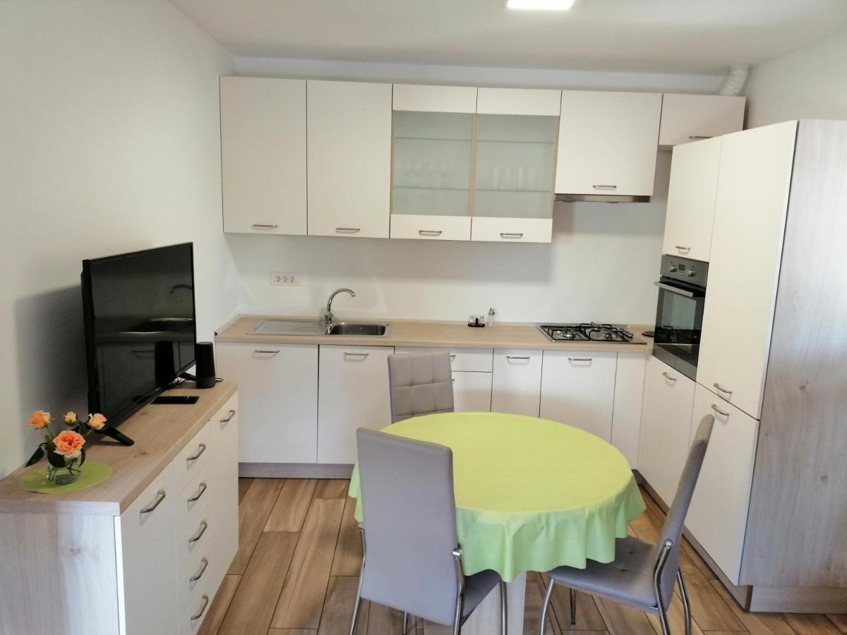 Ferienwohnung Deno Podgrad  Exterior foto